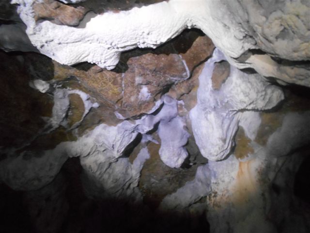 Vnútro jaskyne